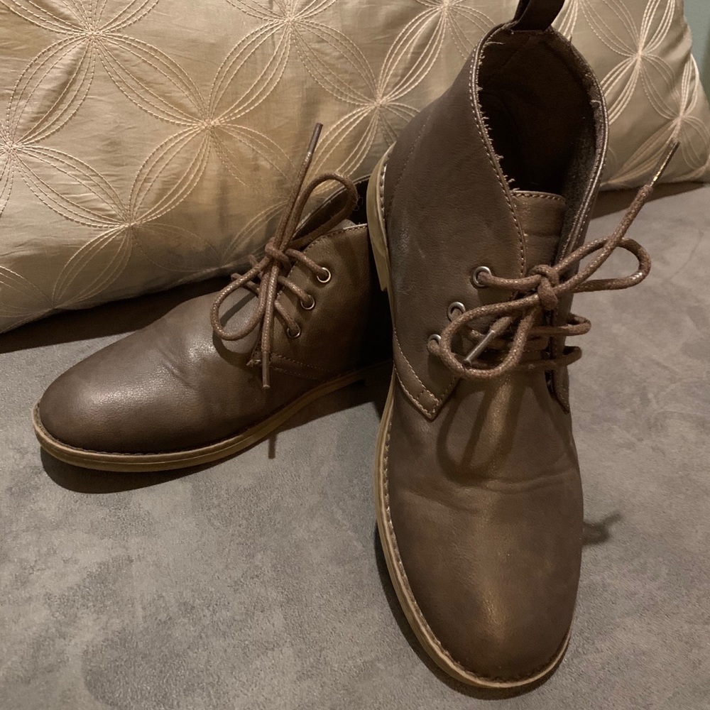 Boots Boys Size 4 NEVER Worn